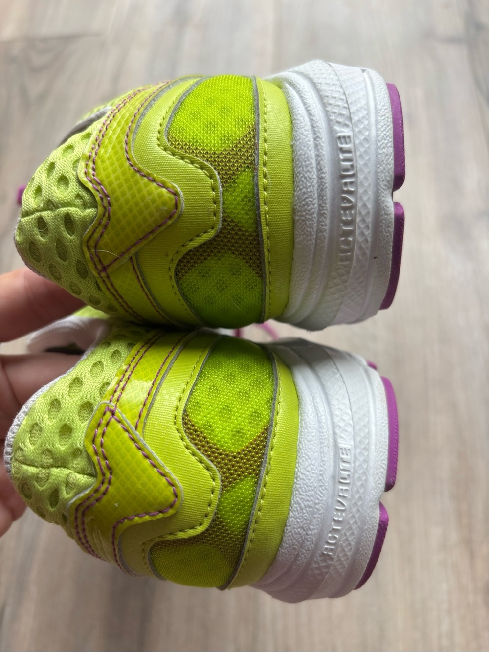 New Balance 750 v1 Women's Neon Yellow & Magenta Athletic Shoes - Picture 7 of 8